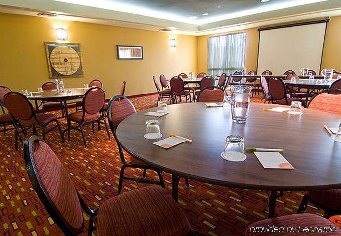 Courtyard By Marriott Monroe Airport Hotel Exterior photo