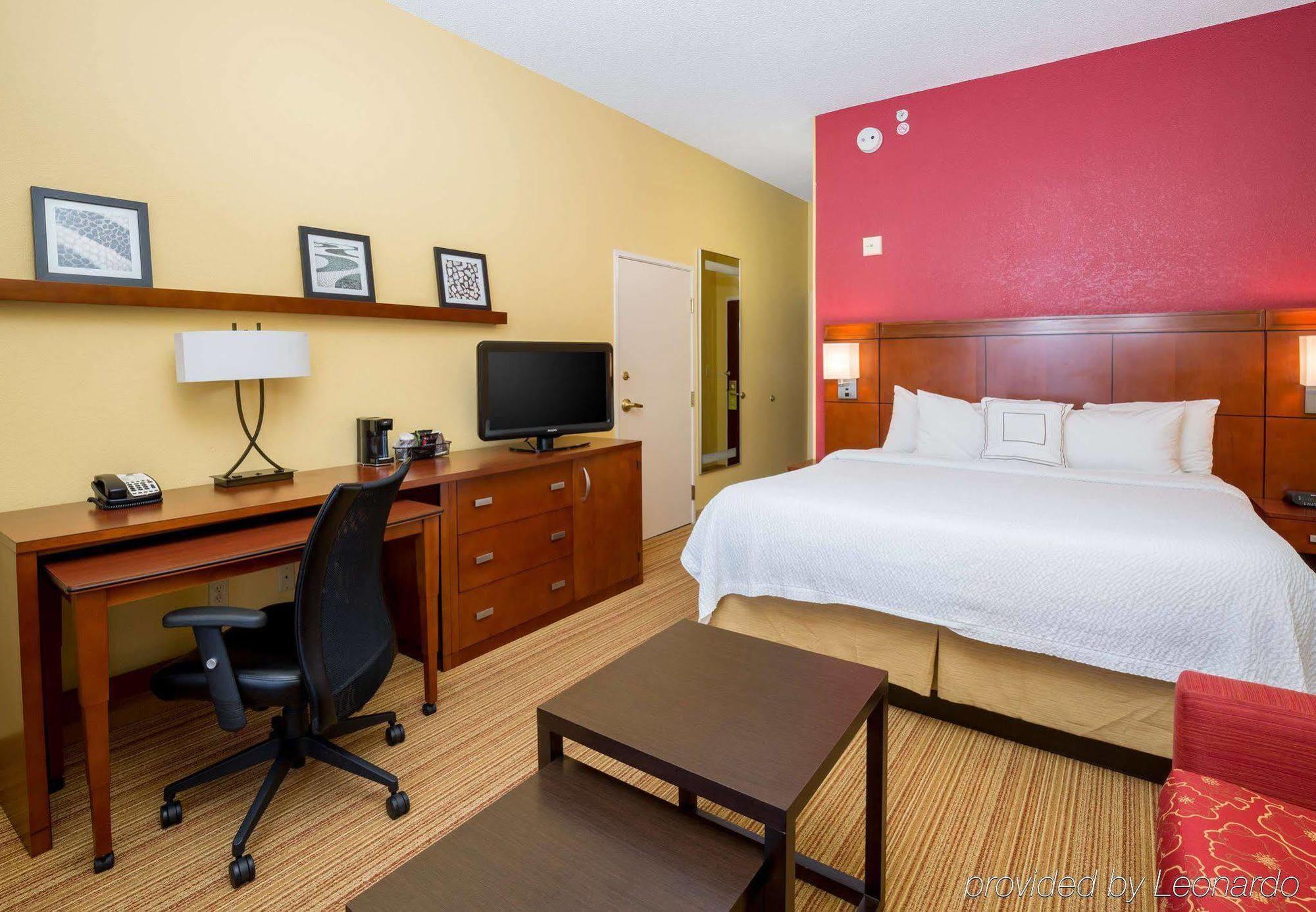 Courtyard By Marriott Monroe Airport Hotel Exterior photo